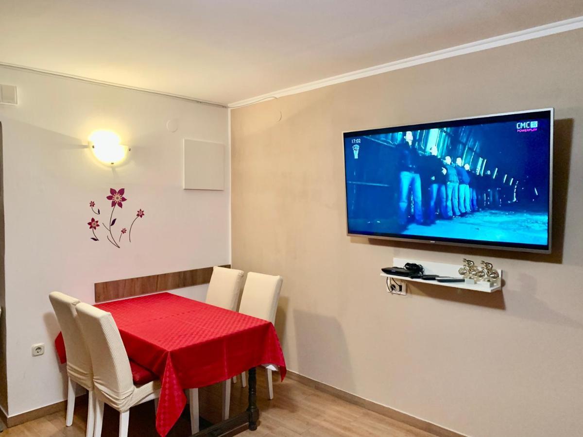 Apartment In Family House Linda Cavle Екстер'єр фото
